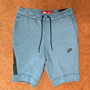 Nike Sportswear Tech Fleece Shorts Small